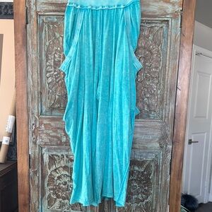 Oli & Hali turquoise jetty harem pants. Small. NWT
